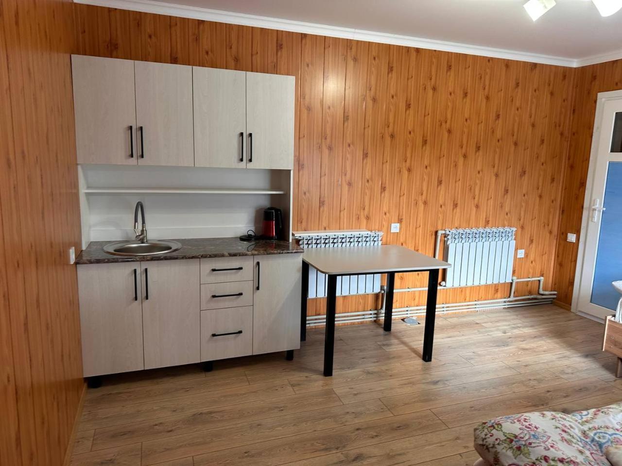 Pamko Acomodação com café da manhã Naryn Exterior foto